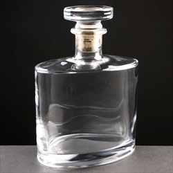 Oval shape Claret Decanter. For engraving.