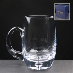 1pt Glass Tankard, engraved for a Best Man.