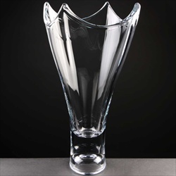 Engraved crystal vase gift for Matron of Honour.