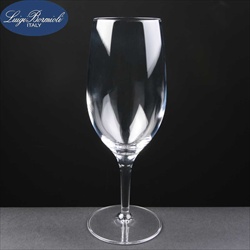Medium Quality Glassware. Wine glass from Italy.